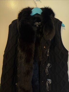 St. John Black Quilted Knit Vest with Fur Collar